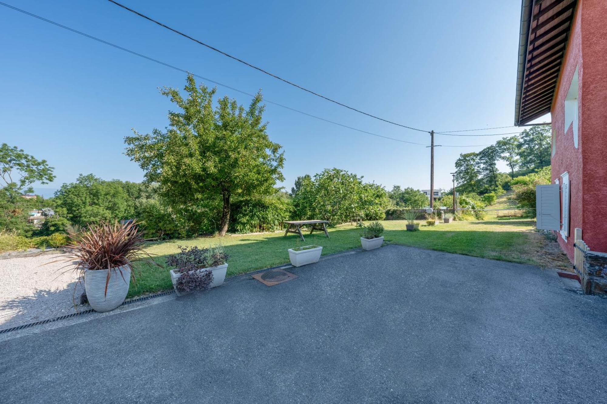 Apartment With Garden & Terrasse Very Quiet Thonon-les-Bains Luaran gambar